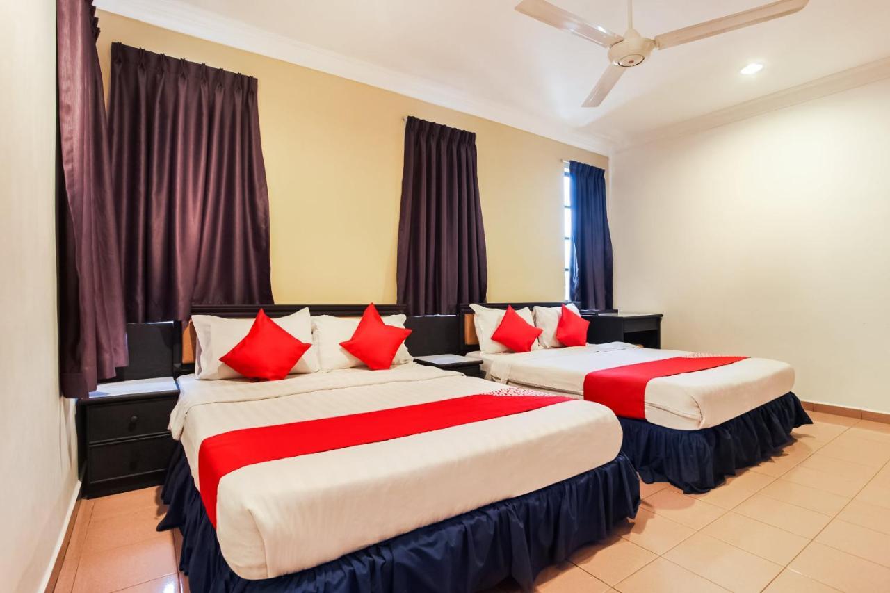 Hotel Home 88 Телук-Интан Экстерьер фото