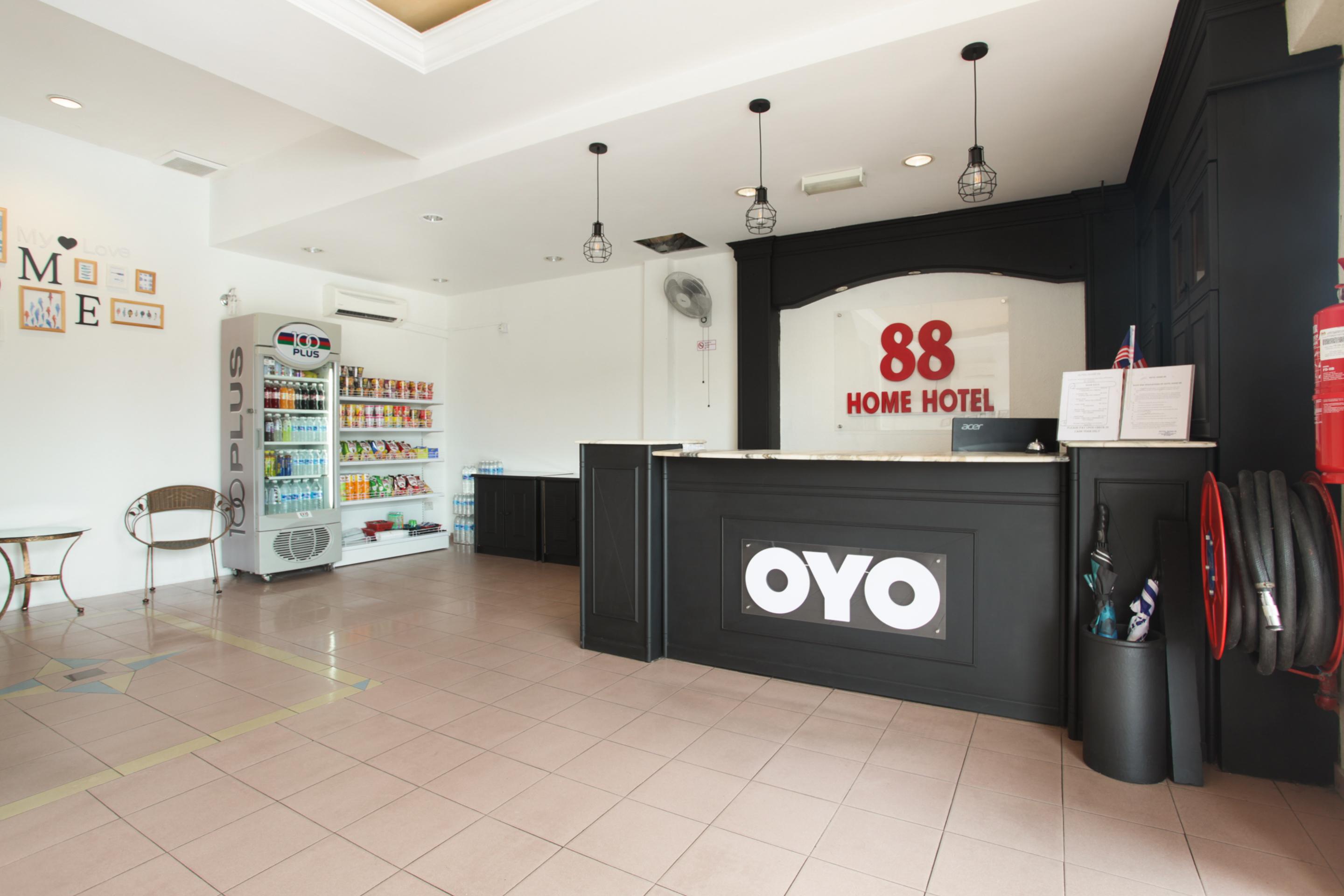 Hotel Home 88 Телук-Интан Экстерьер фото